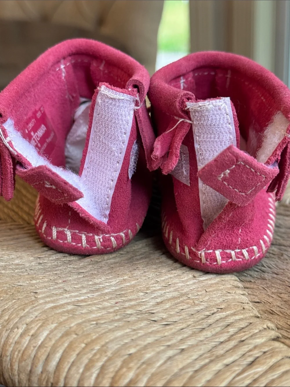 Minnetonka Kids Suede Fringe Moccasins - Pink